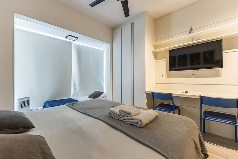 Apê Cama KING - 17º andar + AC, Piscina e Metrô