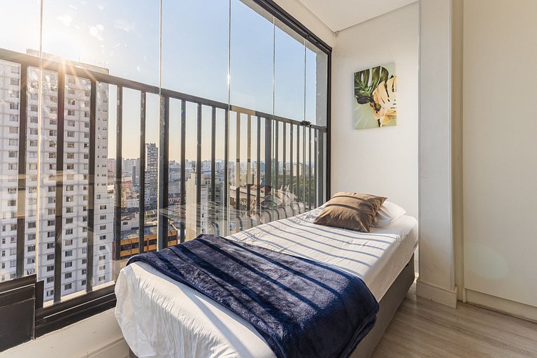 Apê Cama KING - 17º andar + AC, Piscina e Metrô