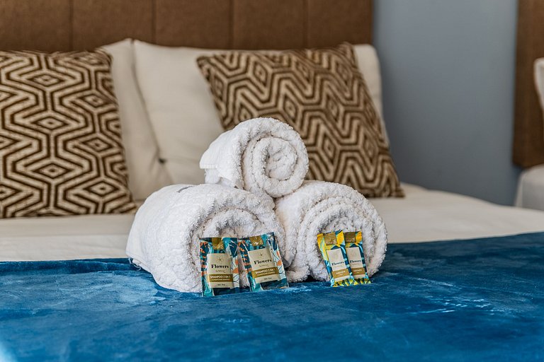 Studio amplo com 2 camas de casal – 20m do Metrô