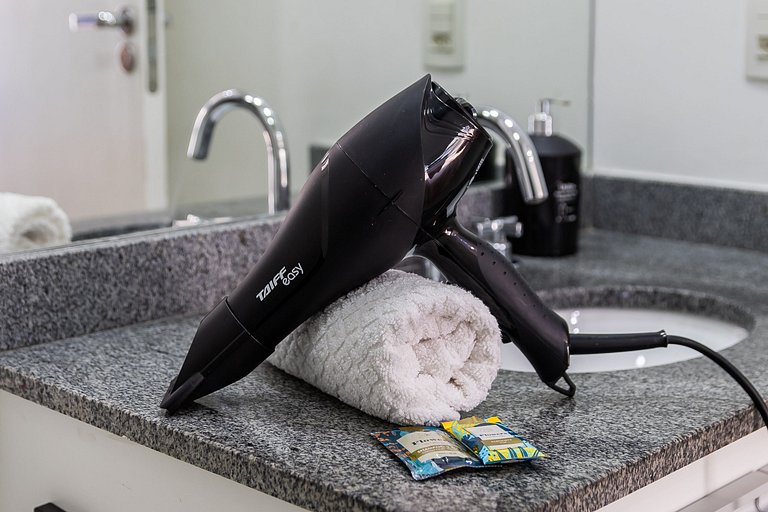 Studio amplo com 2 camas de casal – 20m do Metrô