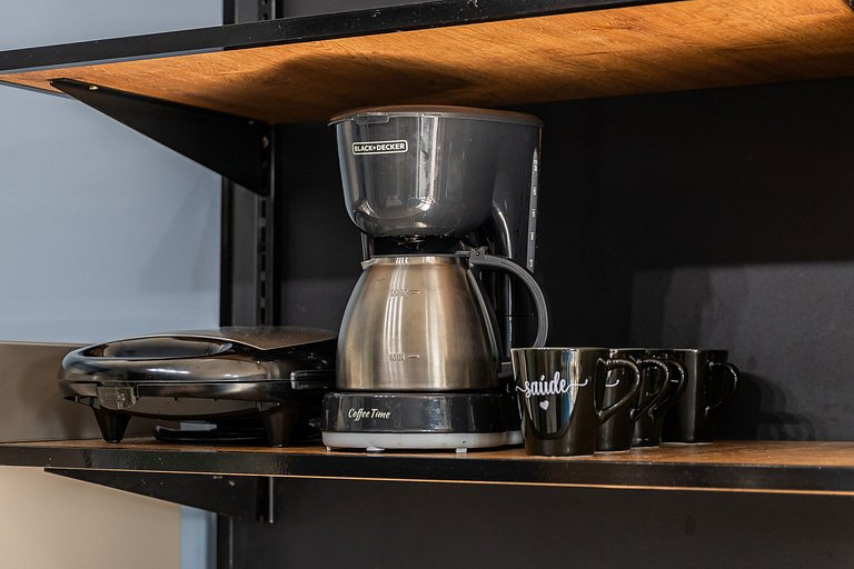 Studio amplo com 2 camas de casal – 20m do Metrô