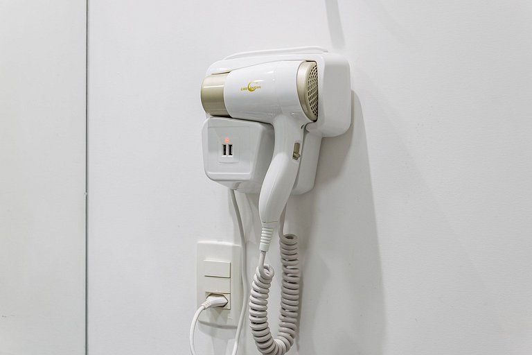 Studio Calmo no Topo de SP + AC + Piscina