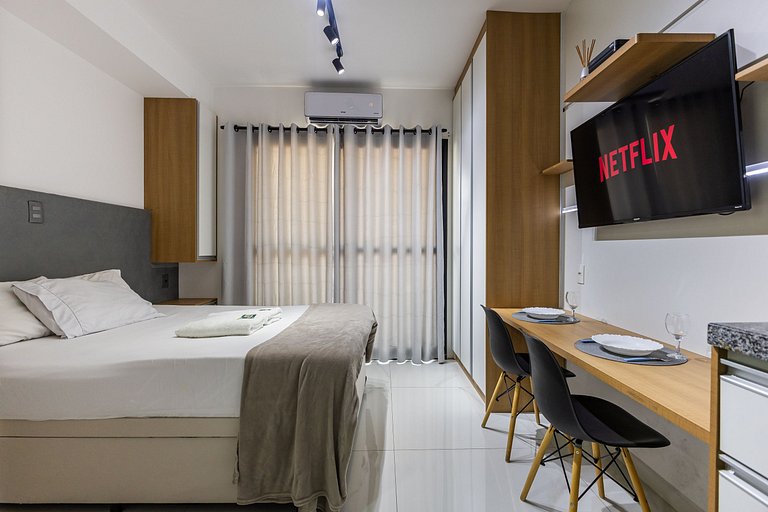 Studio Calmo no Topo de SP + AC + Piscina + VAGA