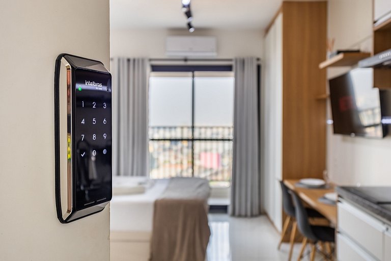 Studio Calmo no Topo de SP + AC + Piscina