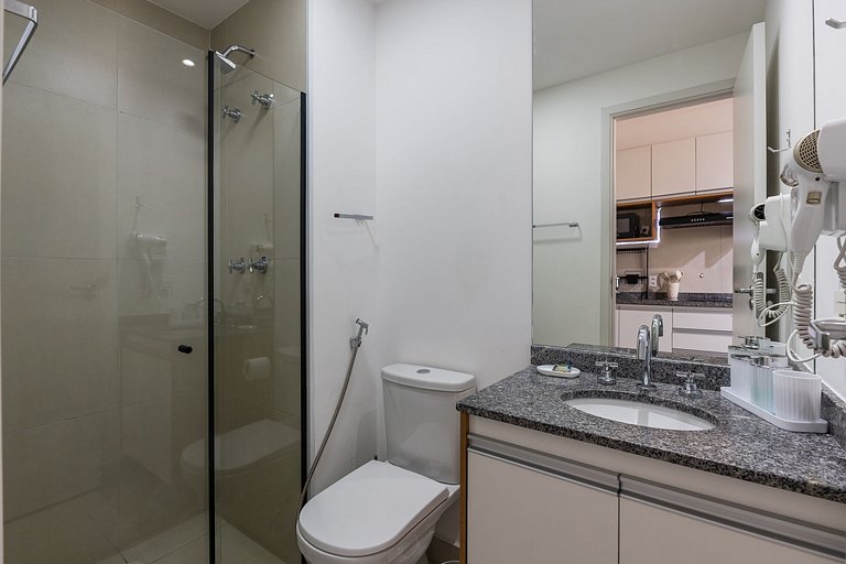 Studio Calmo no Topo de SP + AC + Piscina + VAGA