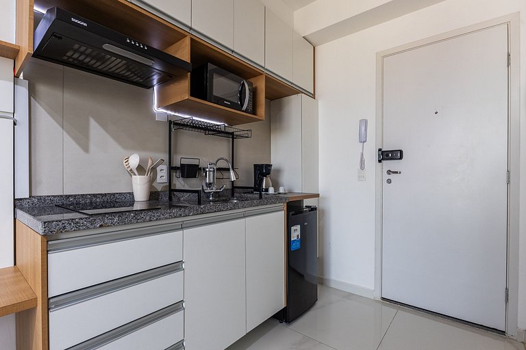 Studio Calmo no Topo de SP + AC + Piscina + VAGA